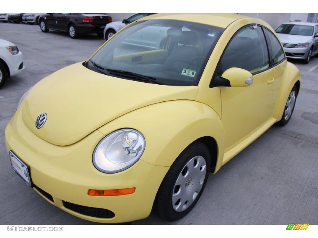 2010 New Beetle 2.5 Coupe - Sunflower Yellow / Black photo #3