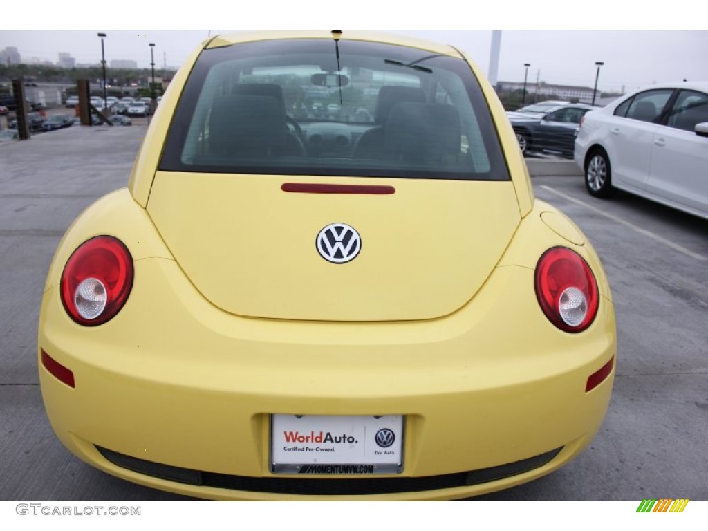 2010 New Beetle 2.5 Coupe - Sunflower Yellow / Black photo #7
