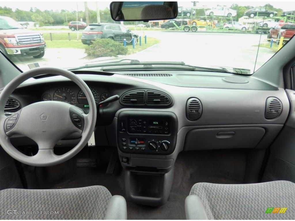 2000 Dodge Grand Caravan SE Mist Gray Dashboard Photo #91896340
