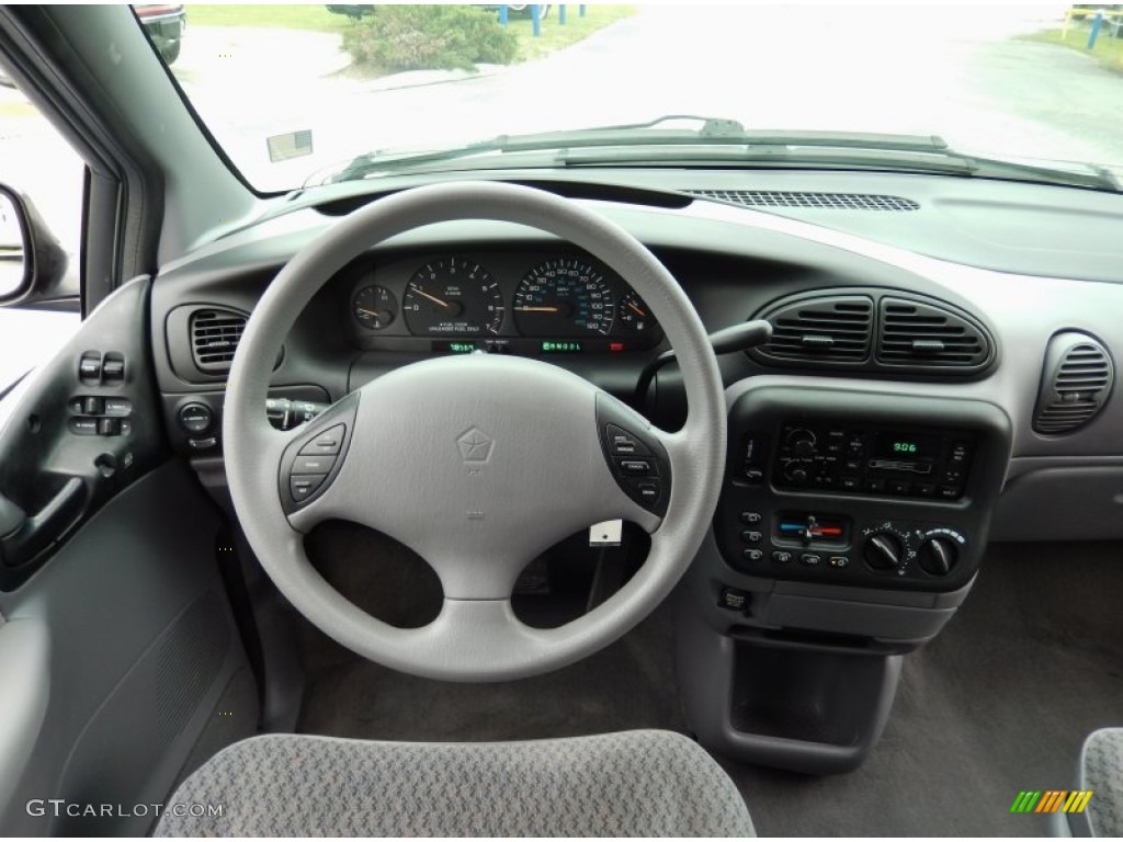2000 Dodge Grand Caravan SE Dashboard Photos