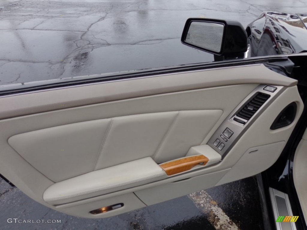 2005 Cadillac XLR Roadster Shale Door Panel Photo #91898464