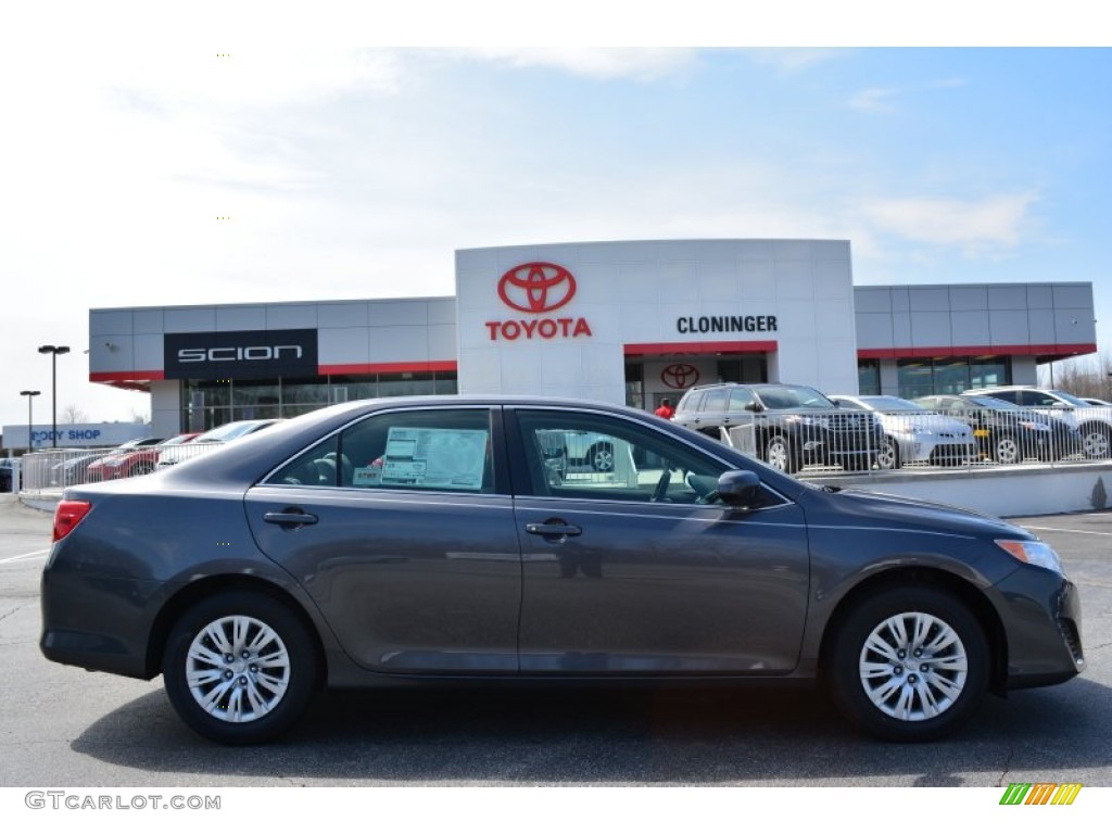 2014 Camry L - Magnetic Gray Metallic / Ash photo #2