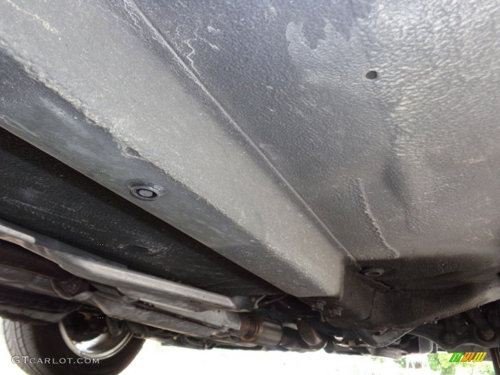 2000 Acura TL 3.2 Undercarriage Photo #91901233
