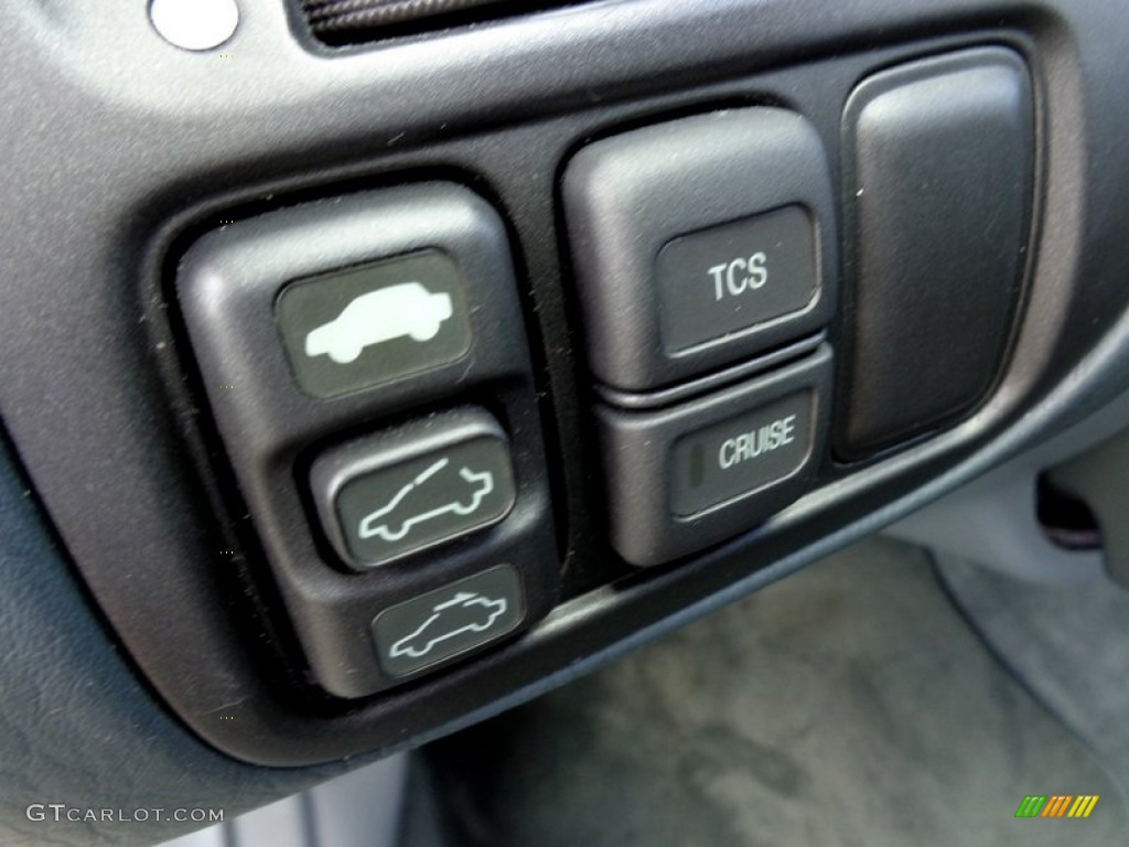 2000 Acura TL 3.2 Controls Photo #91901329