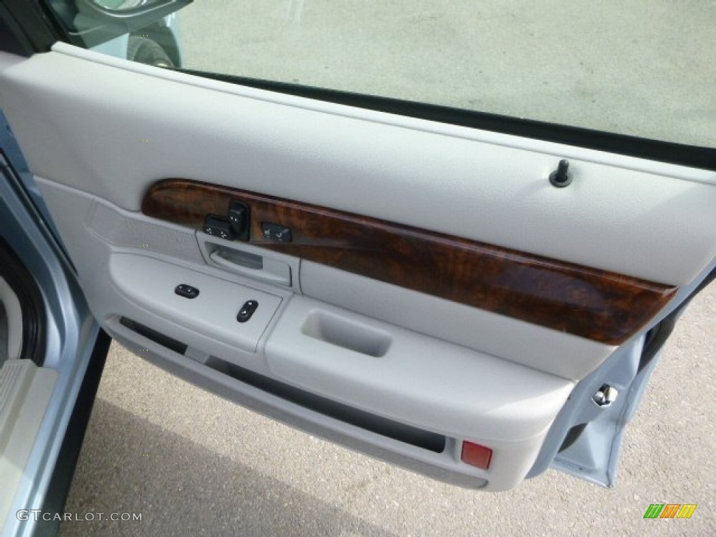 2004 Grand Marquis LS - Light Ice Blue Metallic / Light Flint photo #12