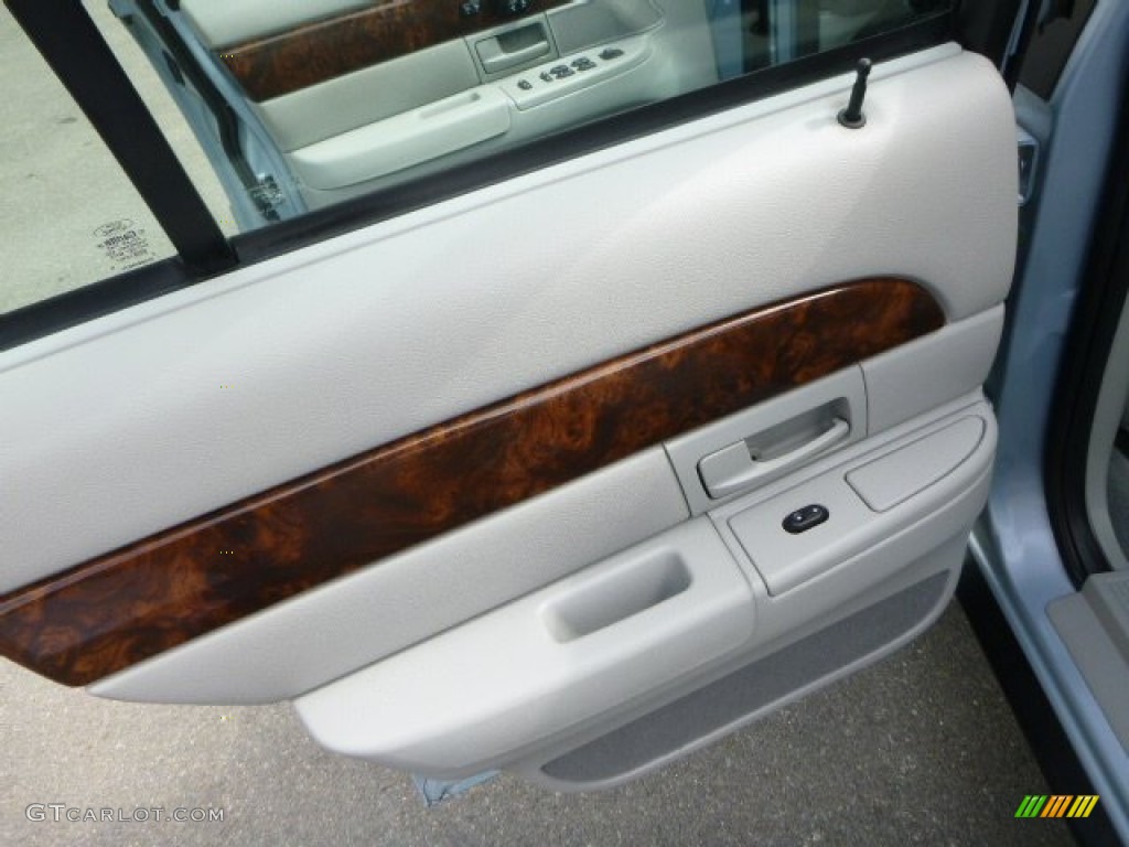 2004 Grand Marquis LS - Light Ice Blue Metallic / Light Flint photo #18