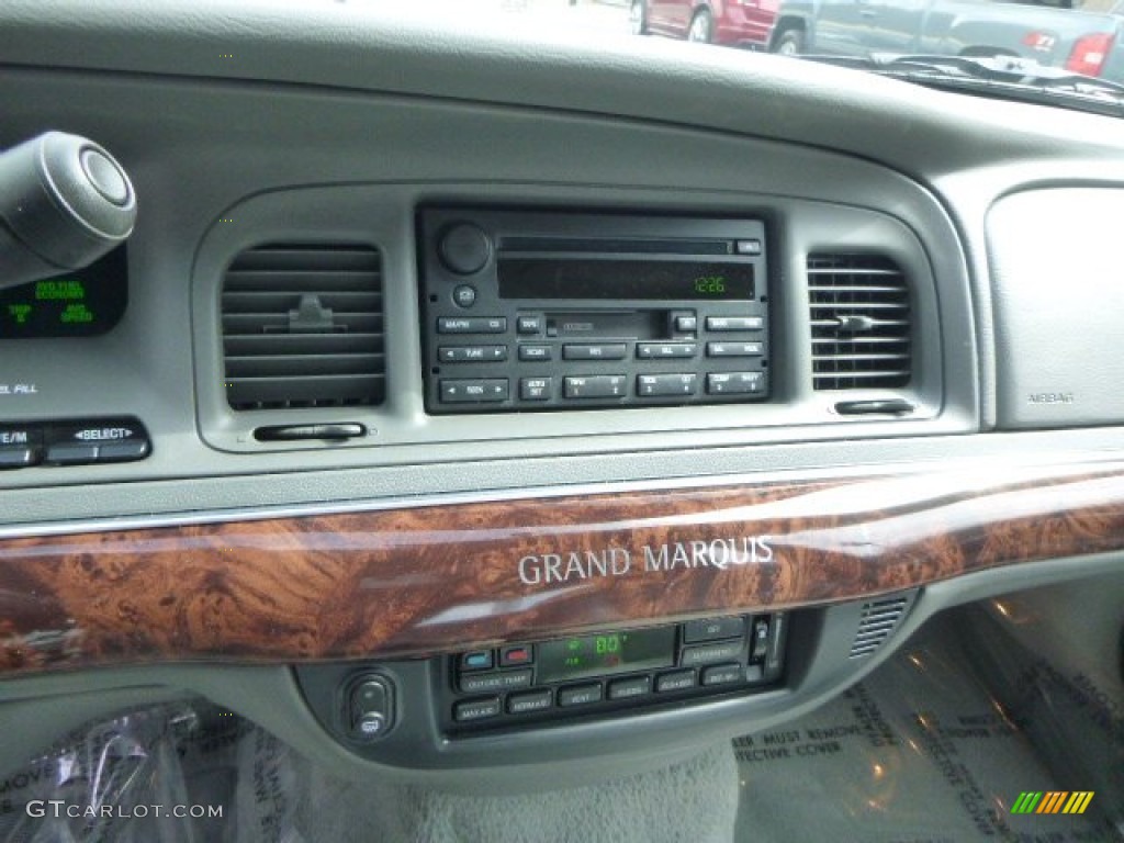 2004 Grand Marquis LS - Light Ice Blue Metallic / Light Flint photo #23