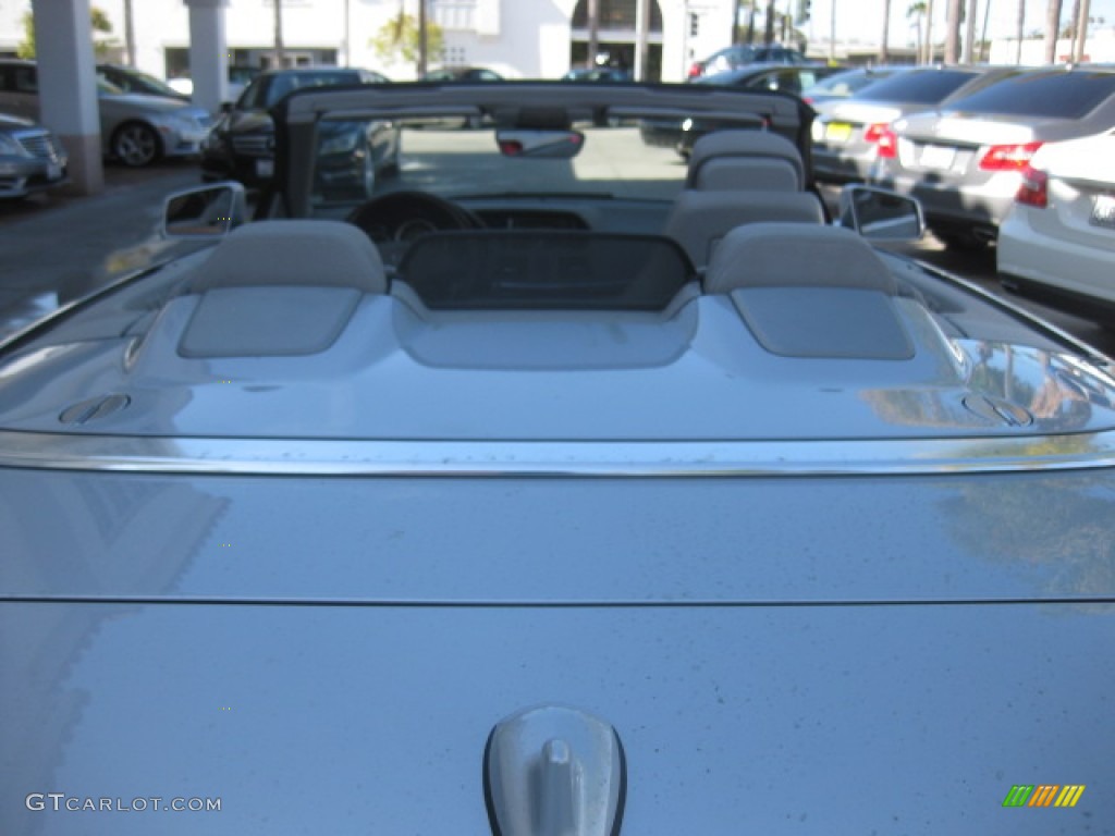 2011 E 550 Cabriolet - Iridium Silver Metallic / Almond/Mocha photo #21