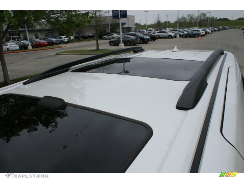 2012 Sienna XLE AWD - Super White / Light Gray photo #21