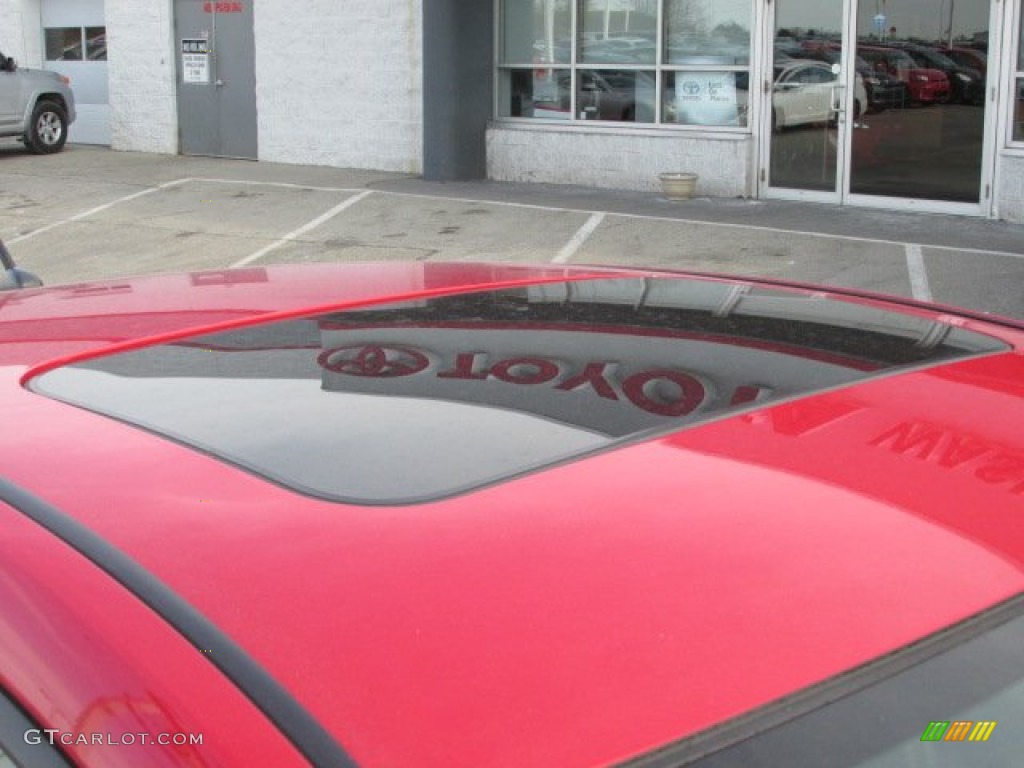 2008 Sentra SE-R Spec V - Red Alert / SE-R Charcoal photo #3