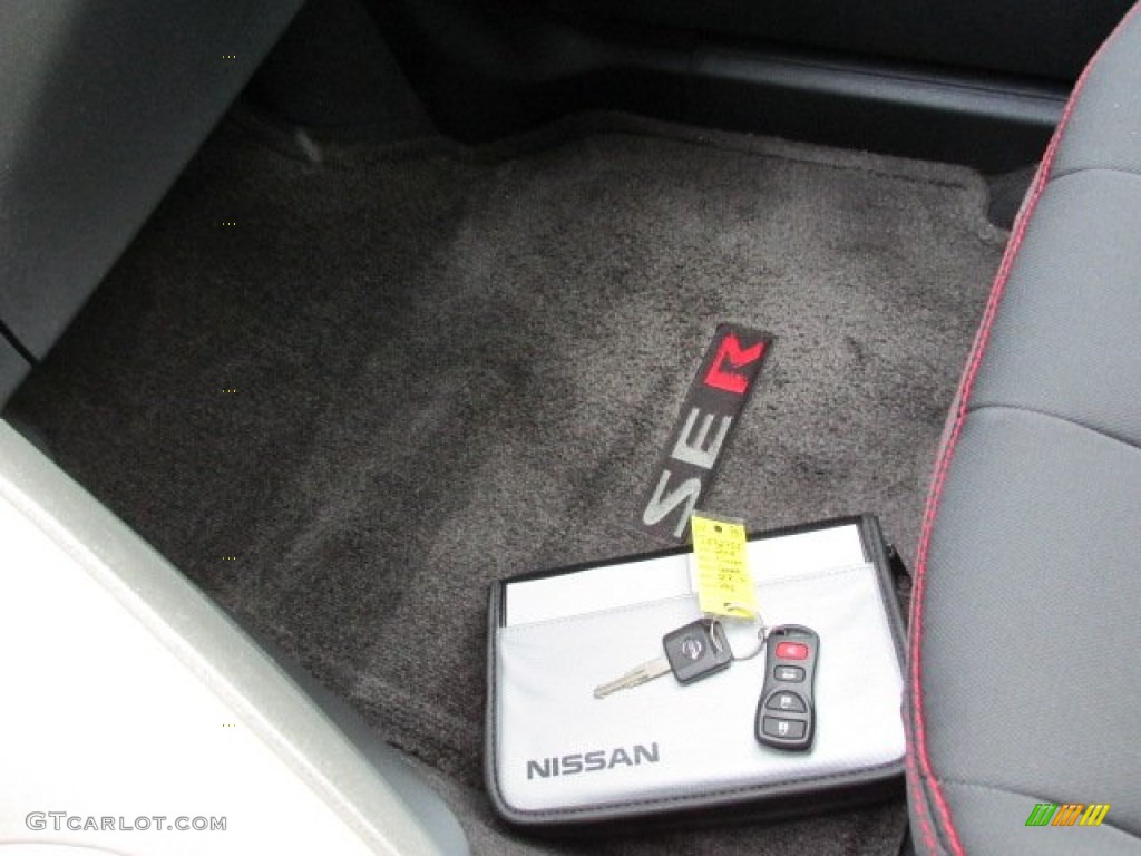 2008 Sentra SE-R Spec V - Red Alert / SE-R Charcoal photo #18