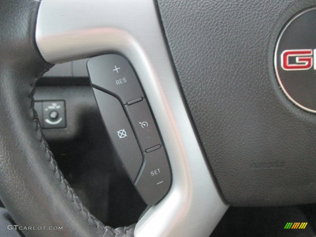 2012 GMC Acadia SLE Controls Photos