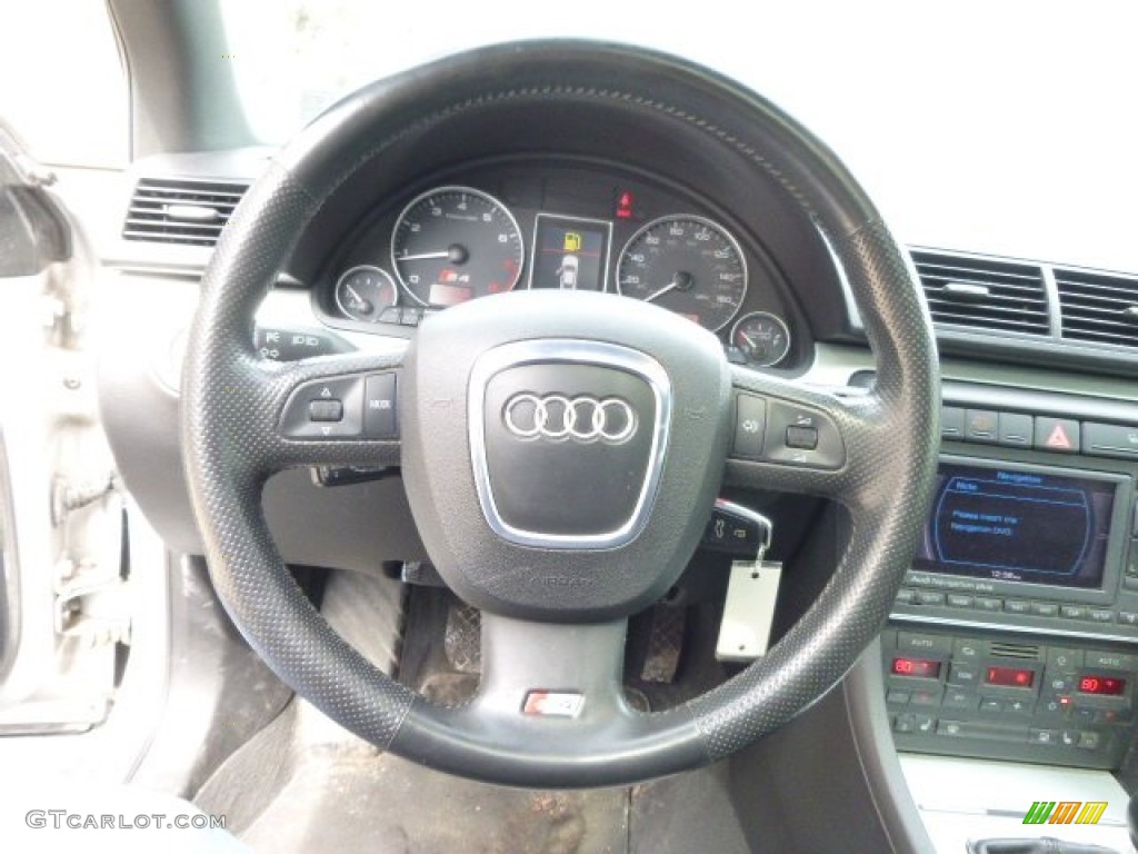 2006 Audi S4 4.2 quattro Sedan Steering Wheel Photos