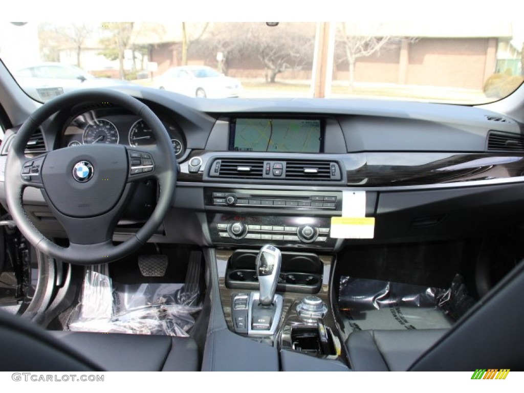 2013 5 Series 528i xDrive Sedan - Jet Black / Black photo #13