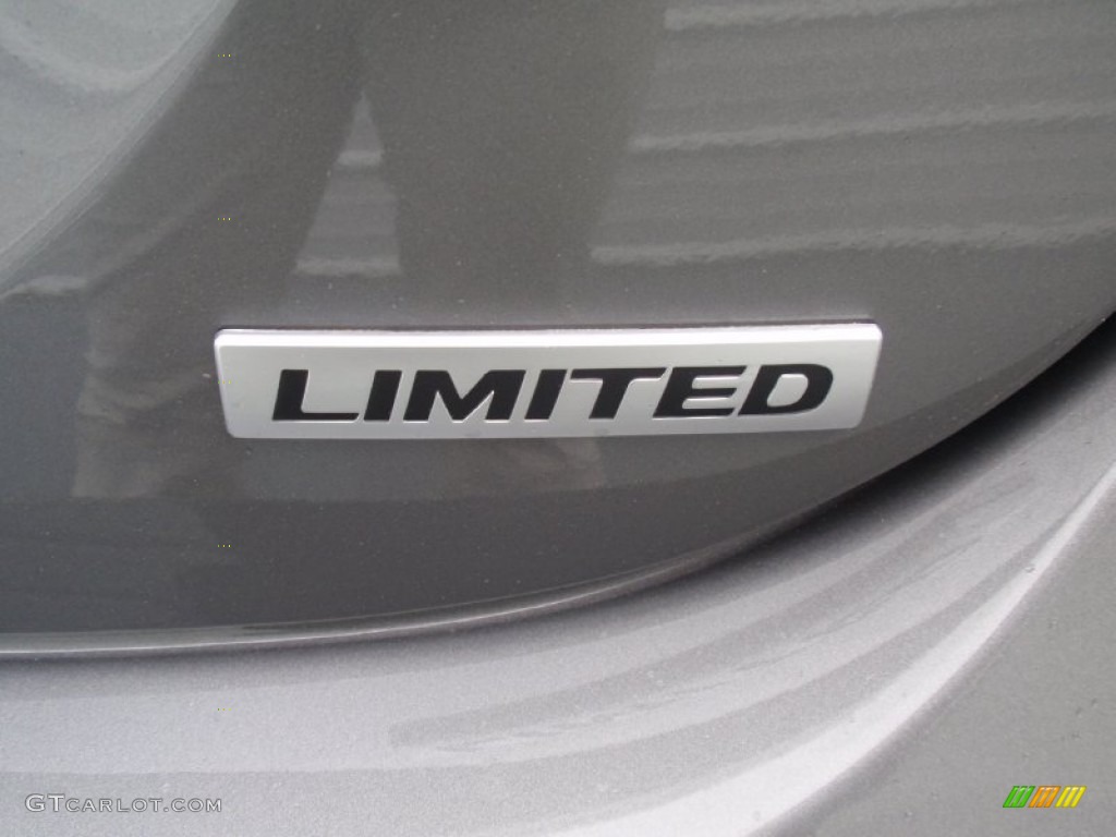 2014 Elantra Limited Sedan - Gray / Gray photo #15