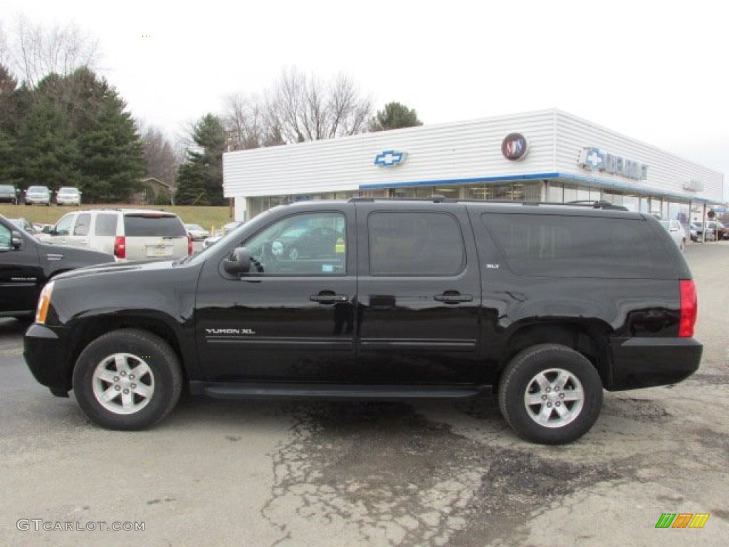 2013 Yukon XL SLT 4x4 - Onyx Black / Ebony photo #2