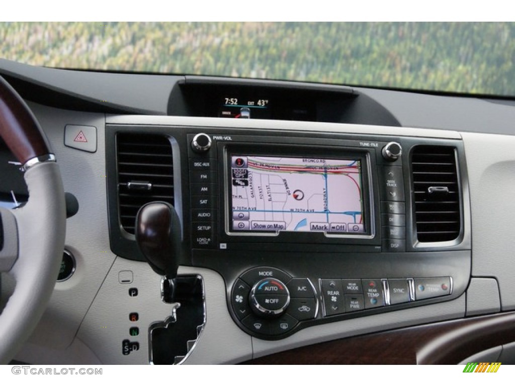 2014 Sienna Limited AWD - Silver Sky Metallic / Light Gray photo #6