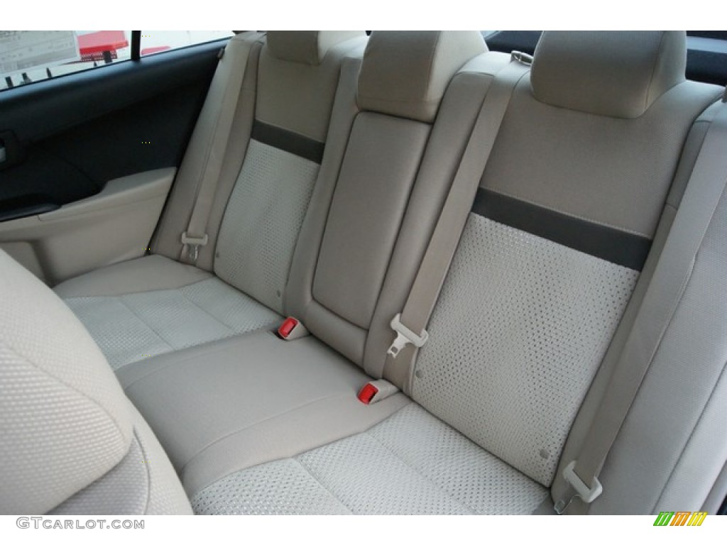 2014 Camry LE - Attitude Black Metallic / Ivory photo #7