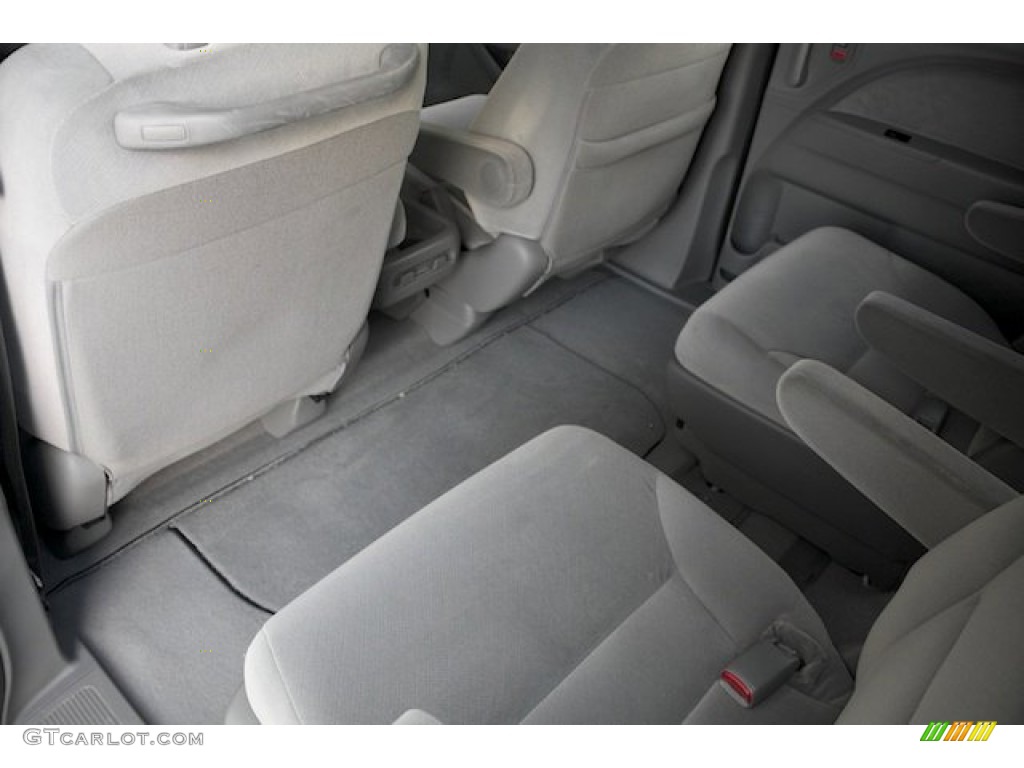 2010 Odyssey LX - Alabaster Silver Metallic / Gray photo #16