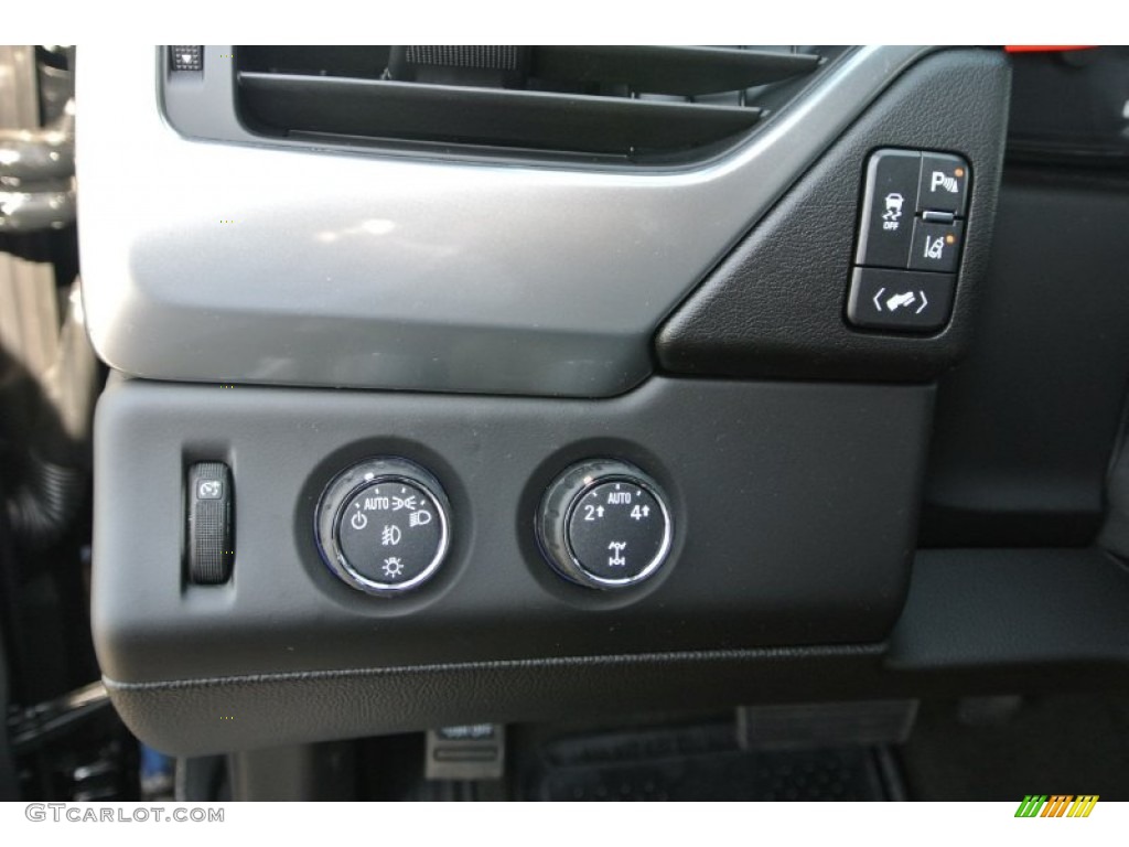 2015 Suburban LTZ 4WD - Black / Jet Black photo #9