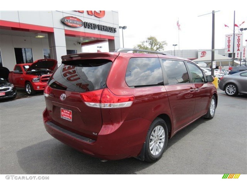 2011 Sienna XLE - Salsa Red Pearl / Light Gray photo #7