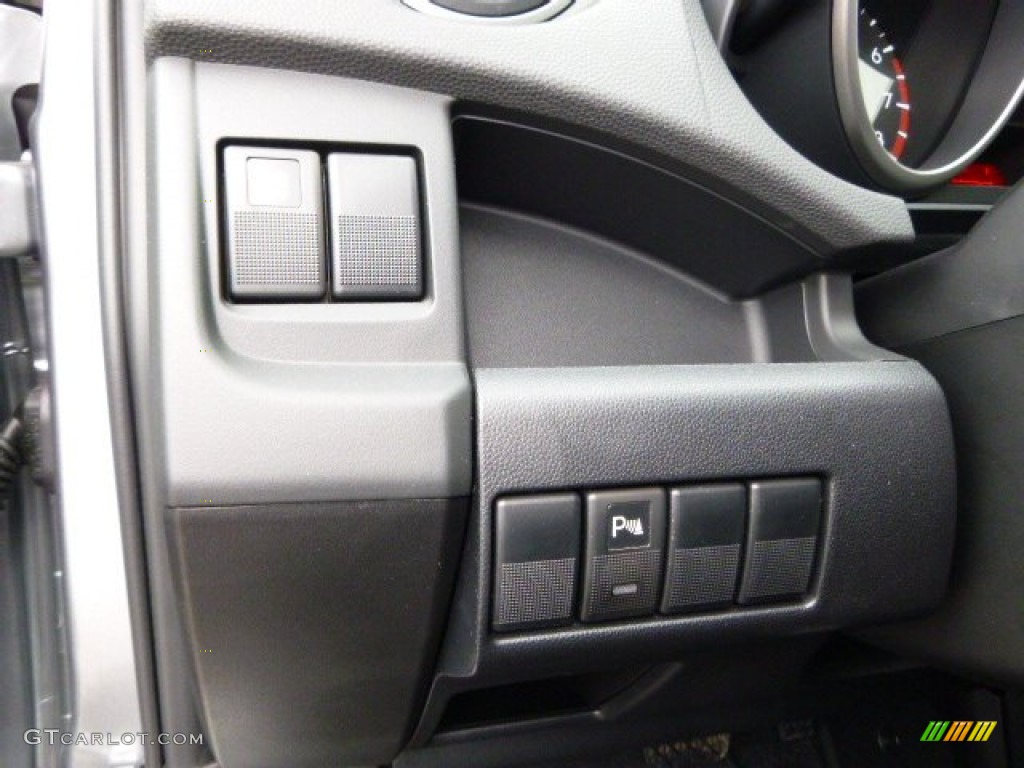 2013 MAZDA5 Touring - Liquid Silver Metallic / Black photo #19