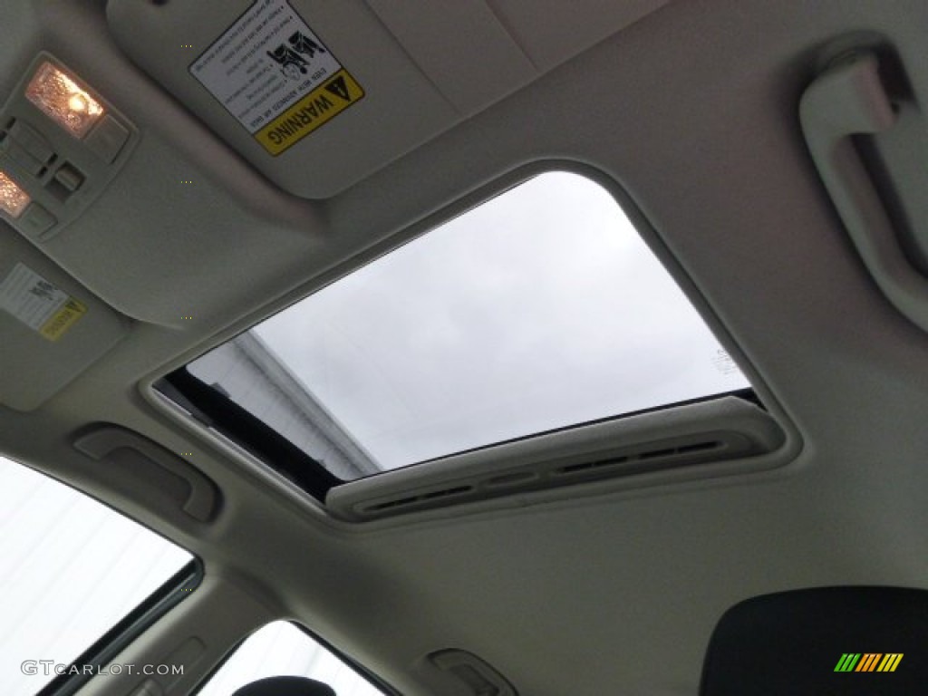 2013 MAZDA5 Touring - Liquid Silver Metallic / Black photo #22