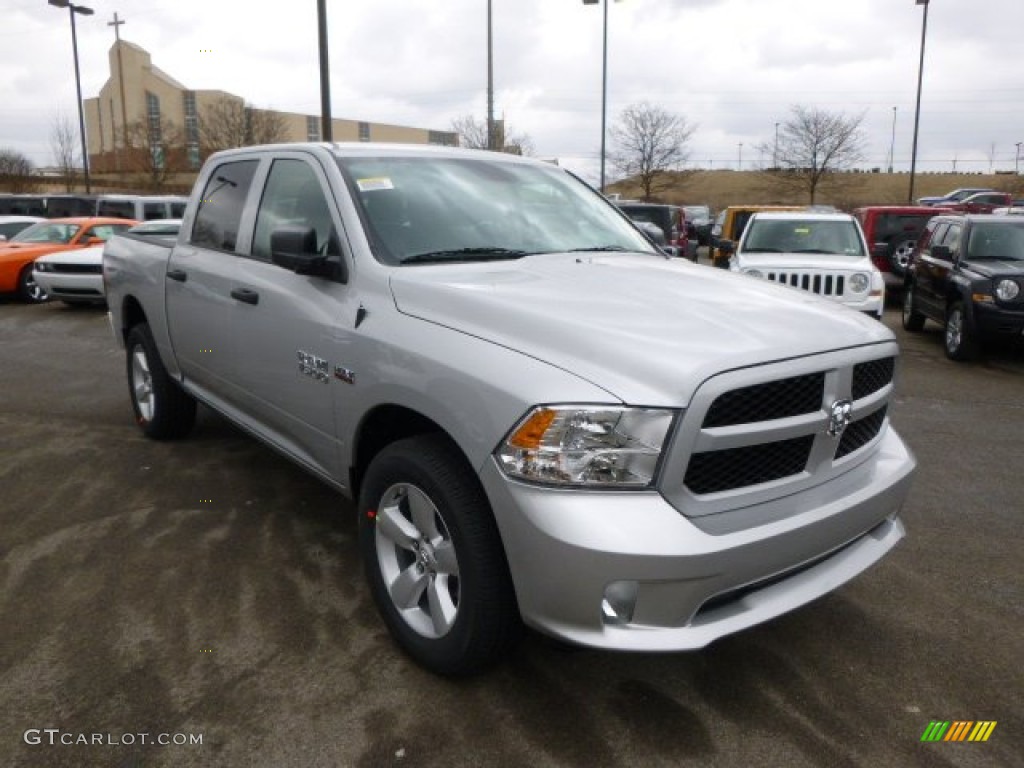 2014 1500 Express Crew Cab 4x4 - Bright Silver Metallic / Black/Diesel Gray photo #4