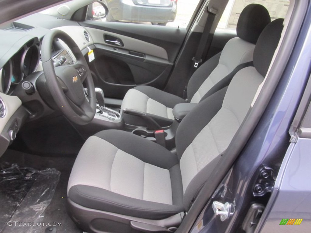 2014 Cruze LS - Atlantis Blue Metallic / Jet Black/Medium Titanium photo #11
