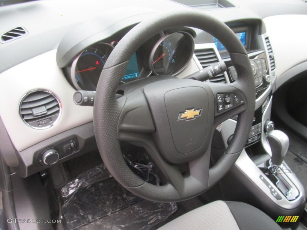 2014 Cruze LS - Atlantis Blue Metallic / Jet Black/Medium Titanium photo #13