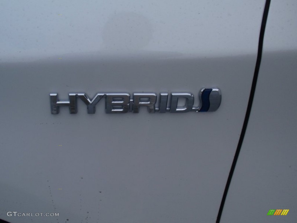 2014 Prius Three Hybrid - Blizzard White Pearl / Misty Gray photo #13