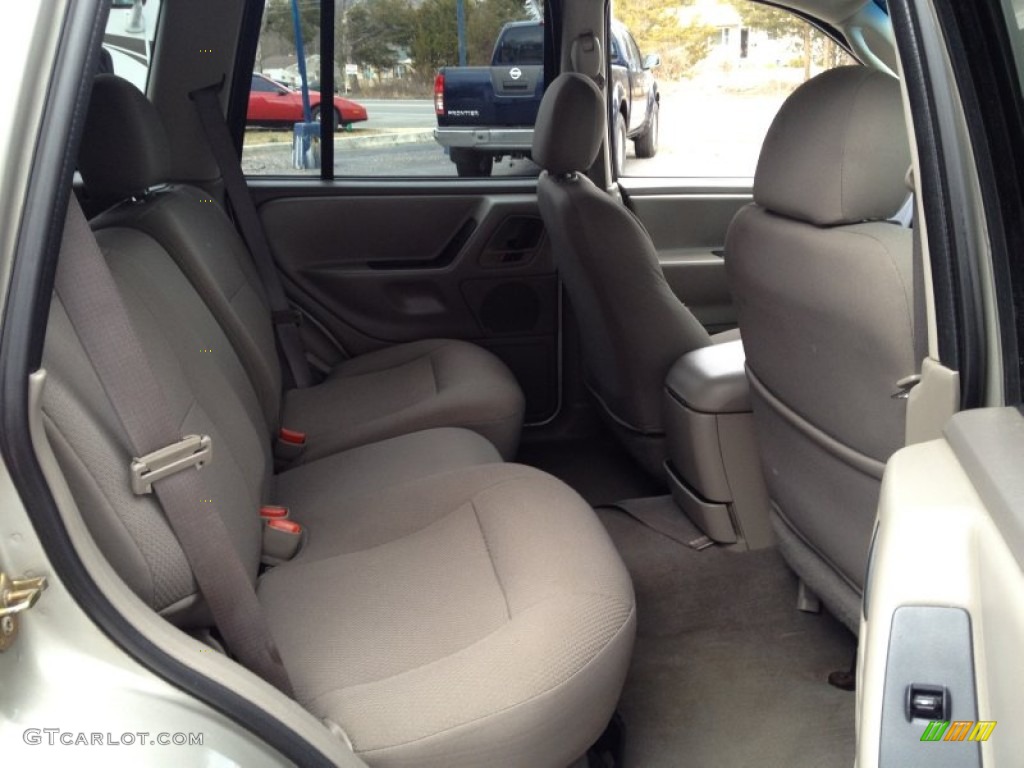 2003 Grand Cherokee Laredo 4x4 - Light Pewter Metallic / Sandstone photo #14