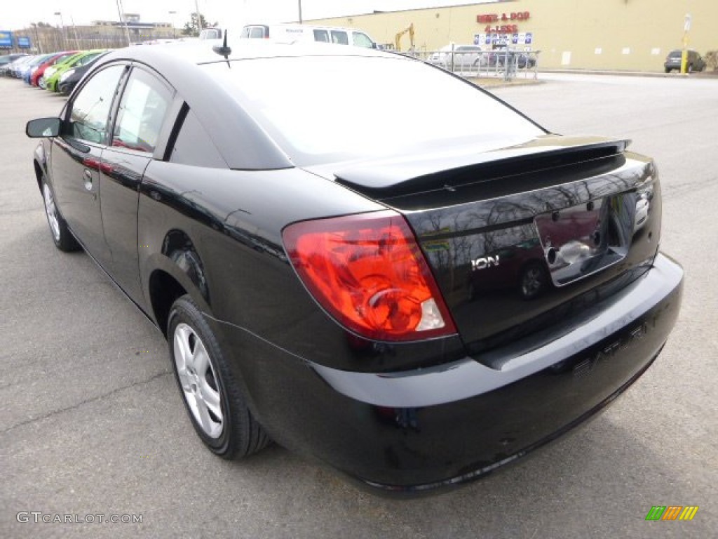 2006 ION 2 Quad Coupe - Black Onyx / Black photo #2