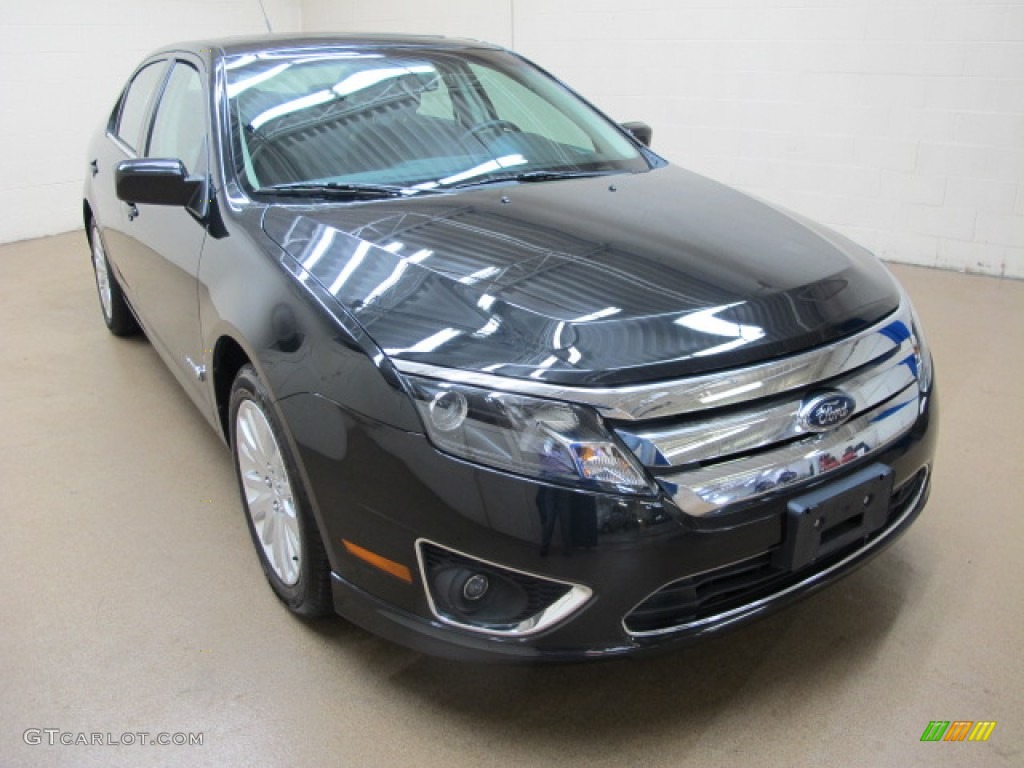 2010 Fusion Hybrid - Tuxedo Black Metallic / Charcoal Black photo #1