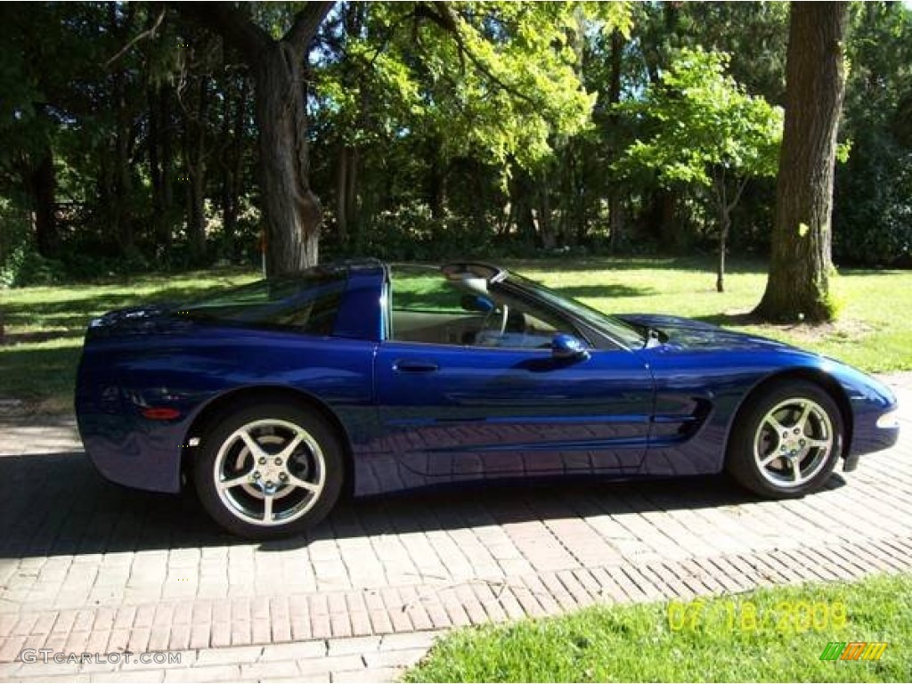 2004 Corvette Coupe - LeMans Blue Metallic / Light Gray photo #3