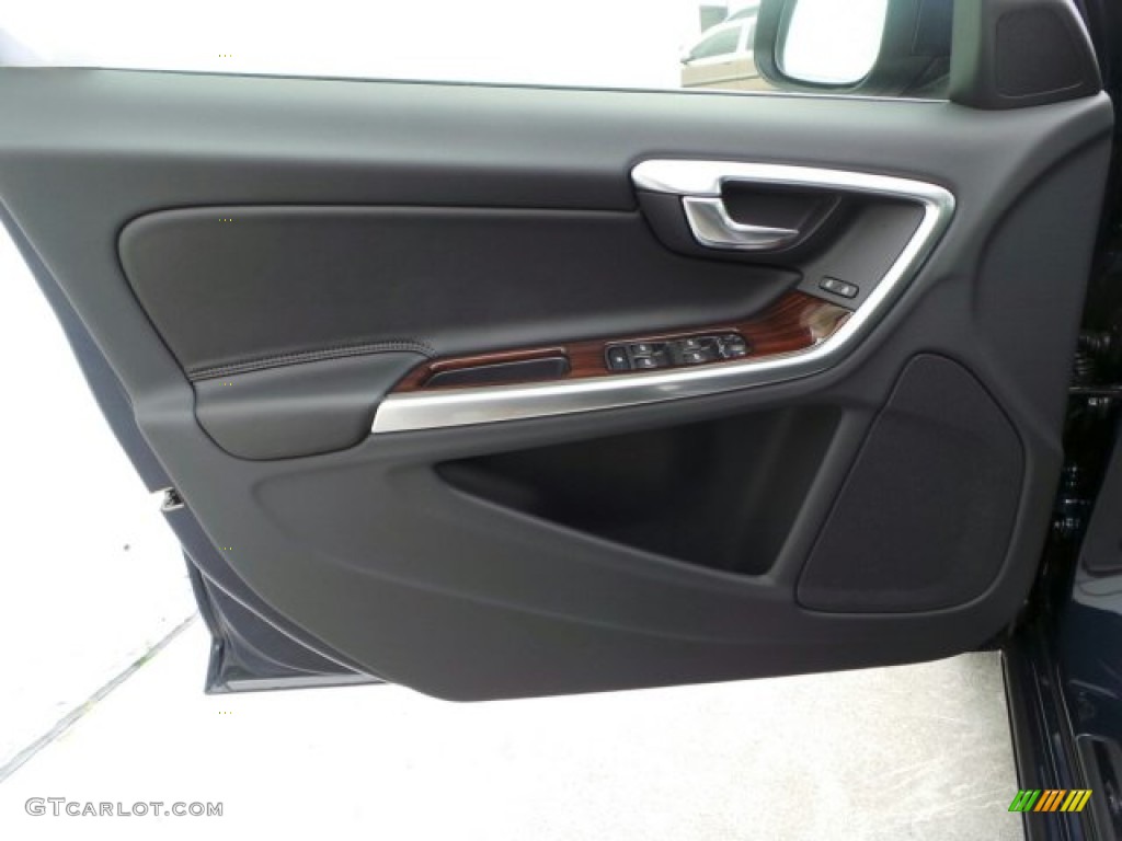 2015 Volvo S60 T5 Drive-E Off-Black Door Panel Photo #91987708