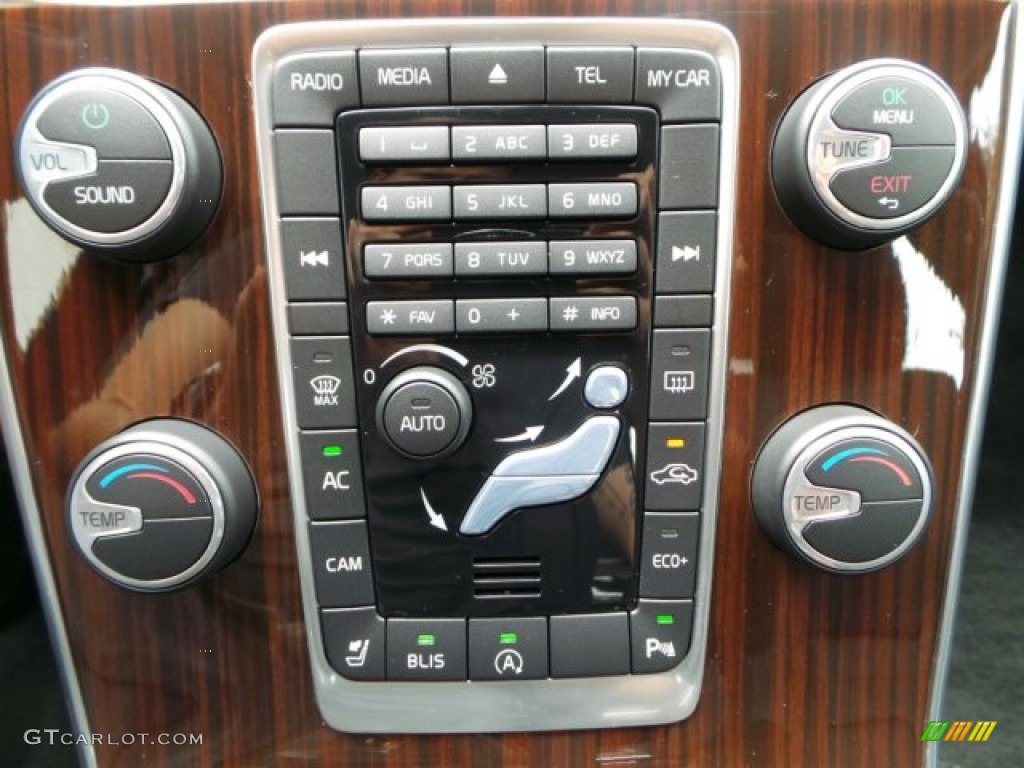 2015 Volvo S60 T5 Drive-E Controls Photo #91988400