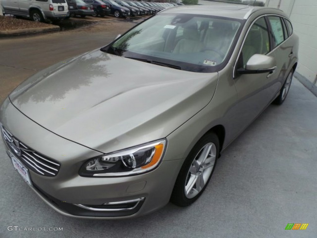 Seashell Metallic 2015 Volvo V60 T5 Drive-E Exterior Photo #91988733