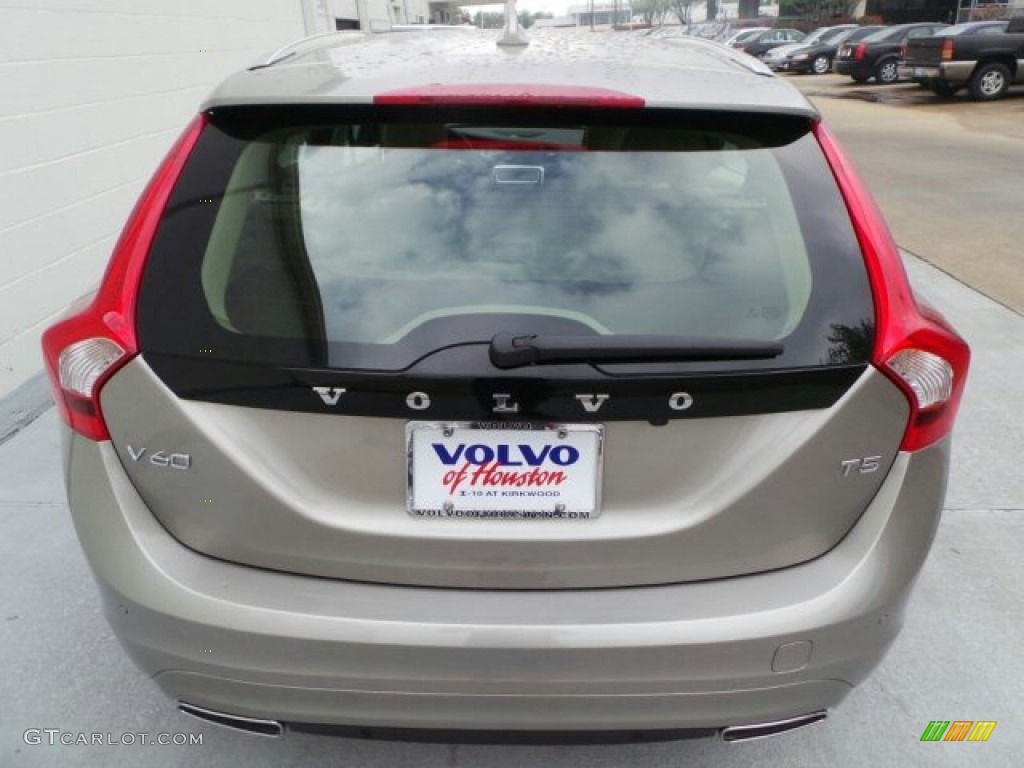 2015 V60 T5 Drive-E - Seashell Metallic / Soft Beige photo #4