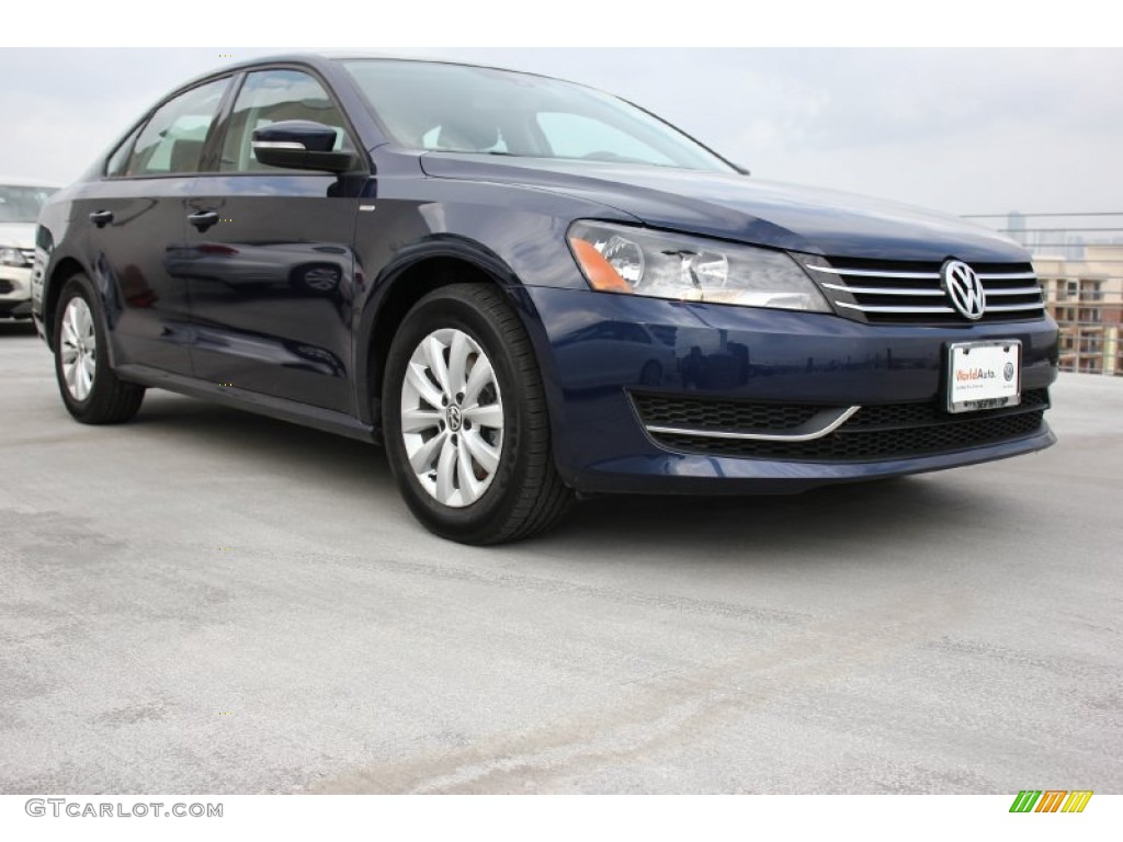 2014 Passat 2.5L Wolfsburg Edition - Night Blue Metallic / Titan Black photo #1