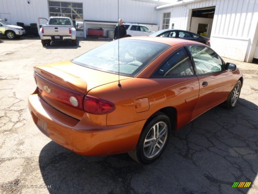 2004 Cavalier Coupe - Sunburst Orange / Graphite photo #8