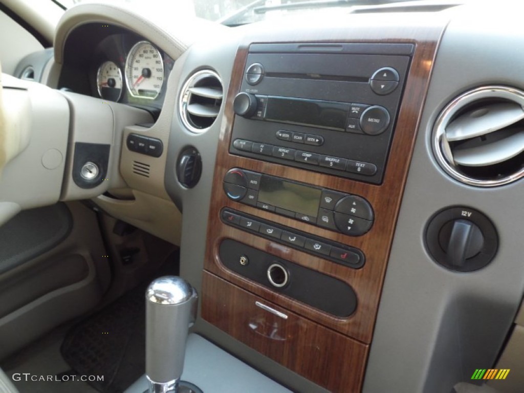 2004 F150 Lariat SuperCrew 4x4 - Oxford White / Tan photo #10
