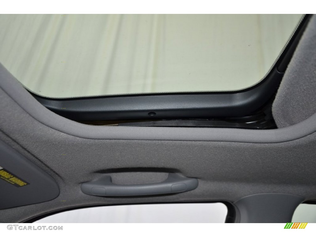 2003 CR-V EX 4WD - Taffeta White / Gray photo #16
