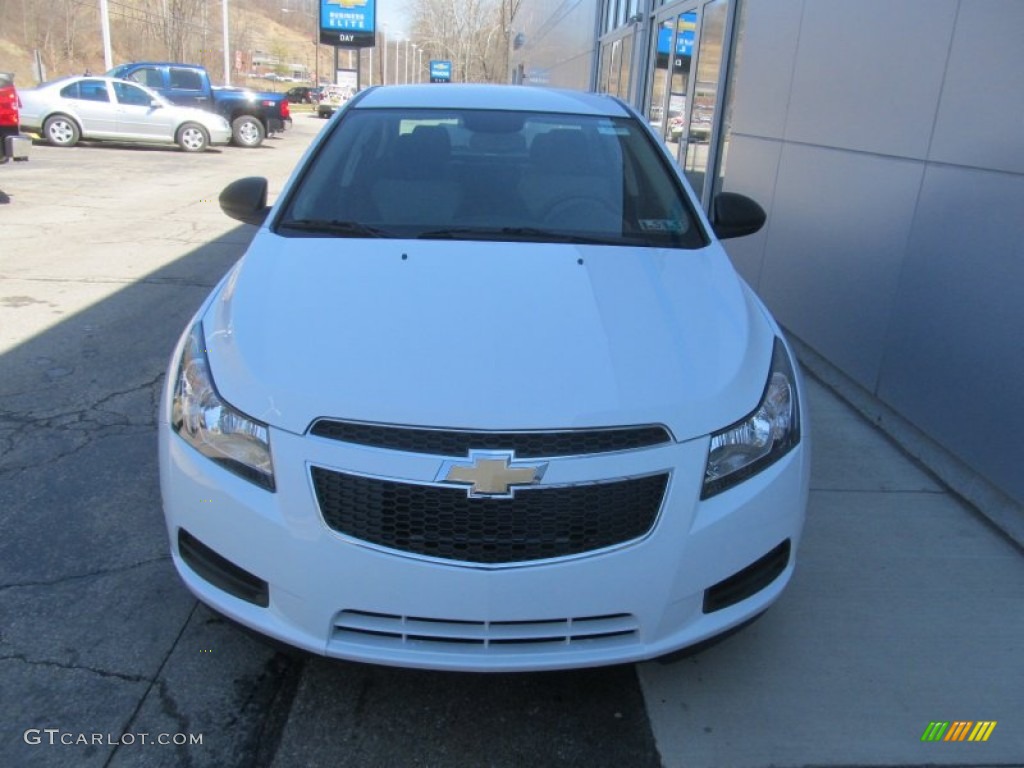 2014 Cruze LS - Summit White / Jet Black/Medium Titanium photo #8