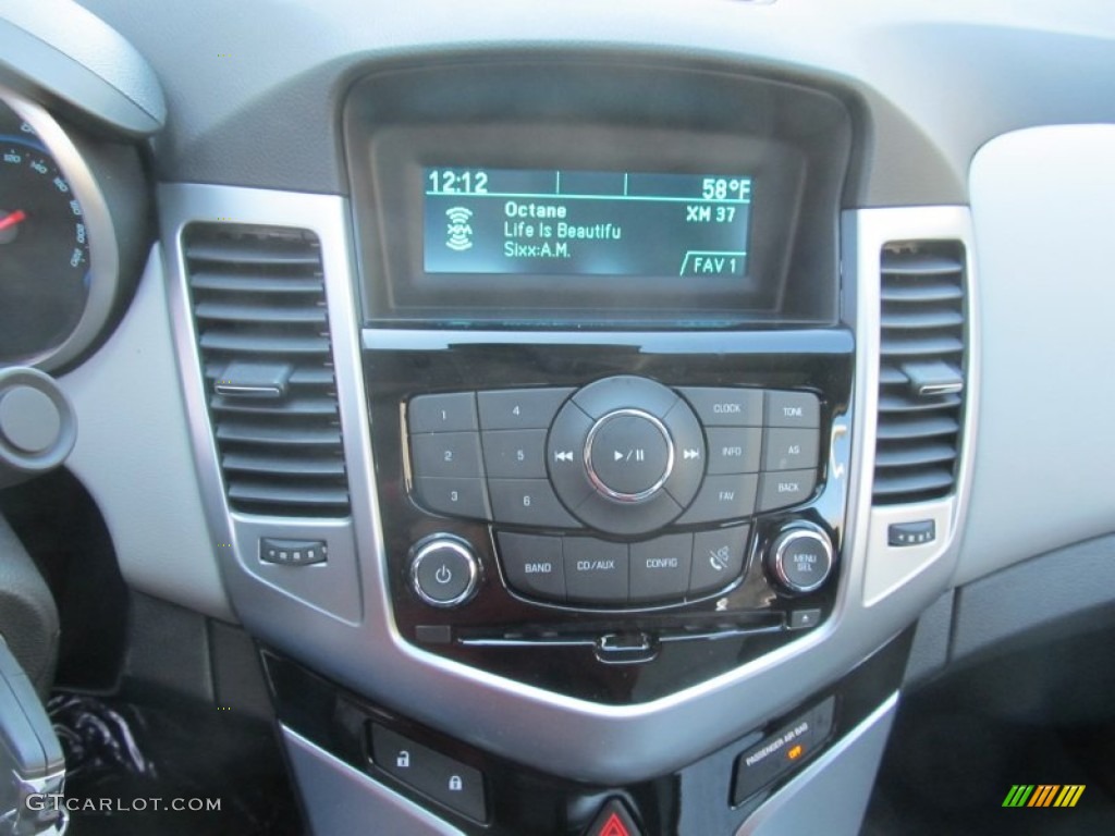 2014 Cruze LS - Summit White / Jet Black/Medium Titanium photo #14