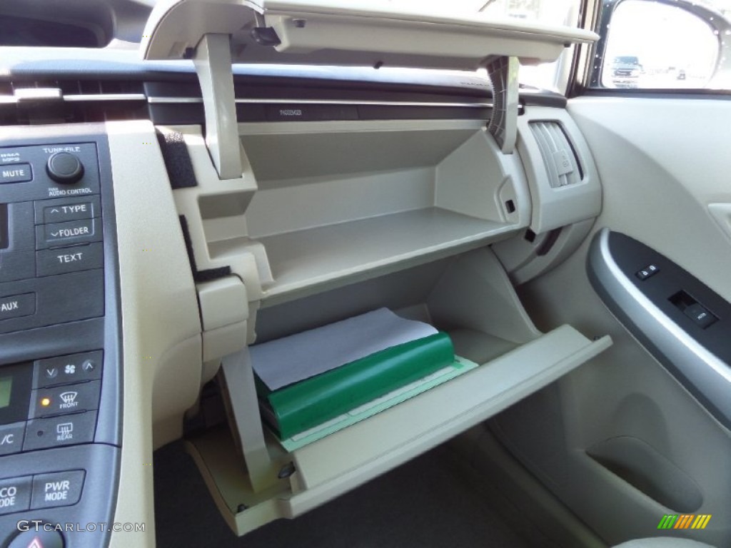 2010 Prius Hybrid II - Blizzard White Pearl / Bisque photo #20