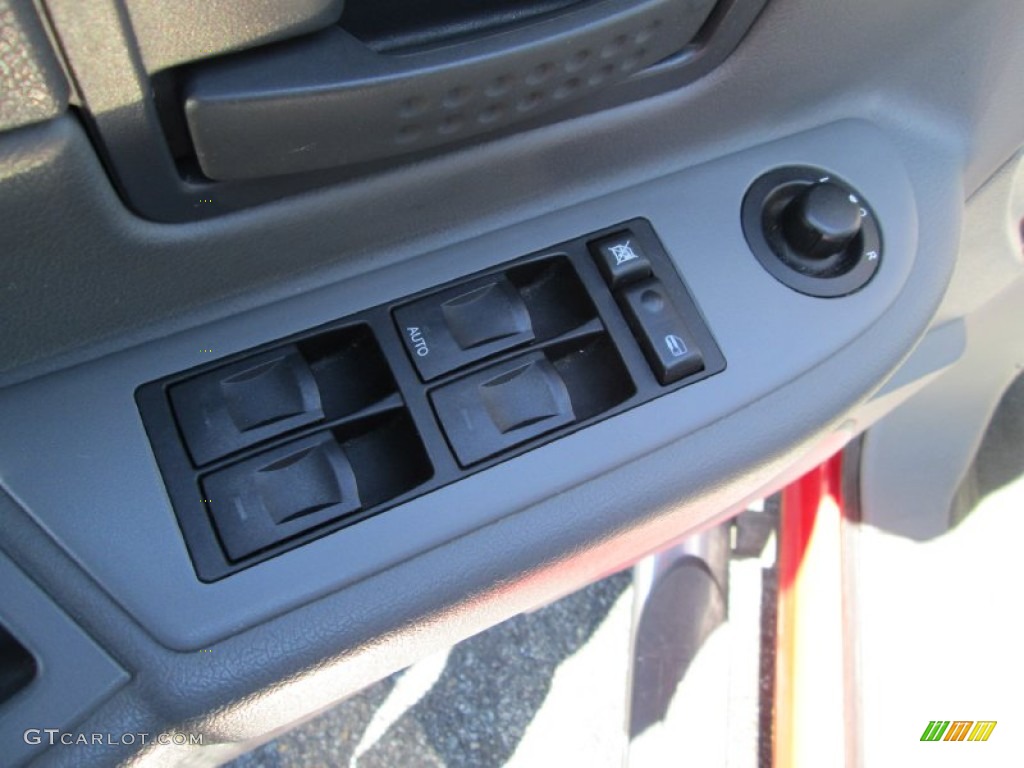2004 Durango ST 4x4 - Flame Red / Medium Slate Gray photo #13