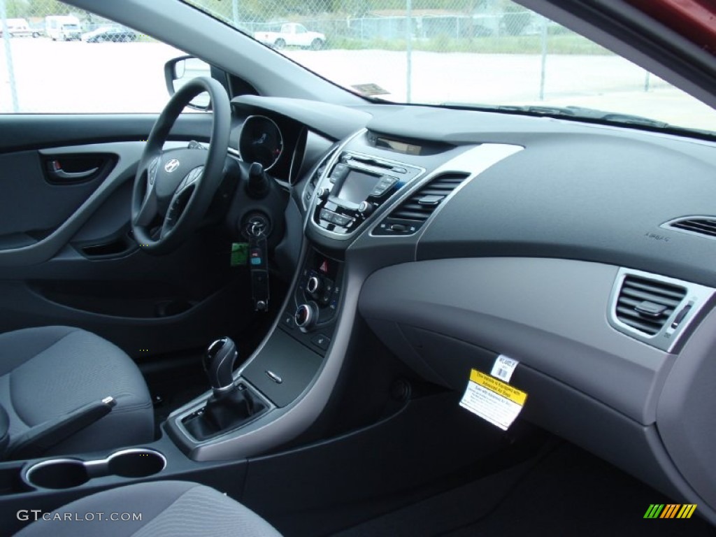 2014 Elantra SE Sedan - Red / Gray photo #17