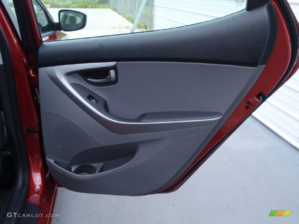 2014 Elantra SE Sedan - Red / Gray photo #19