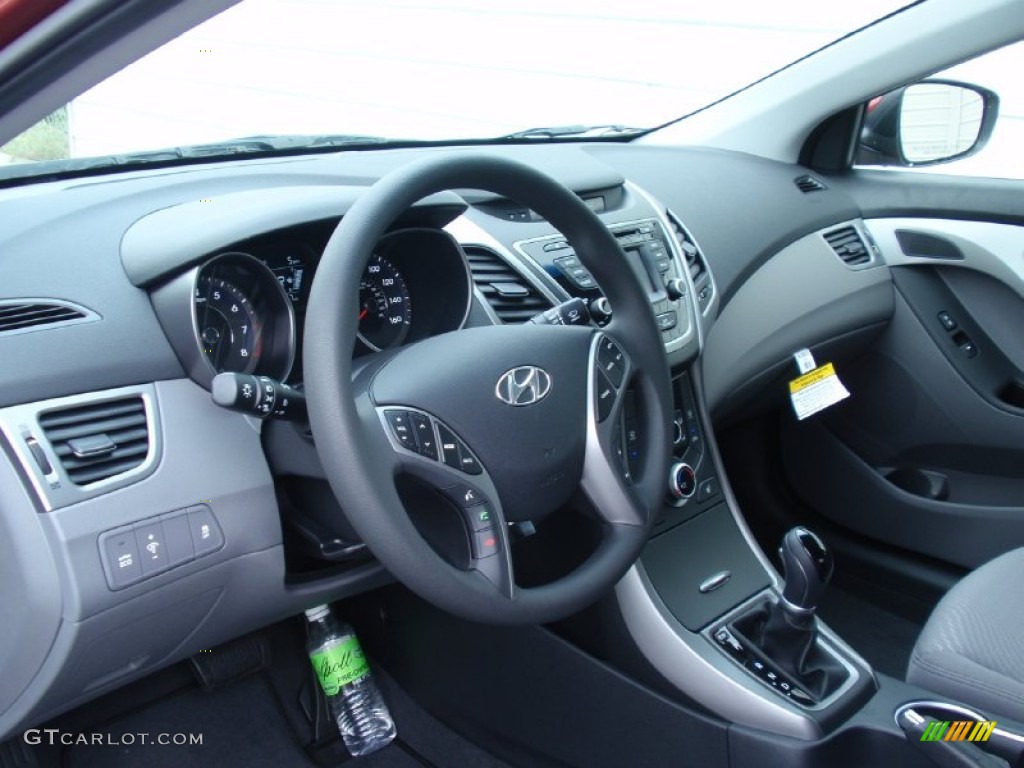 2014 Elantra SE Sedan - Red / Gray photo #24